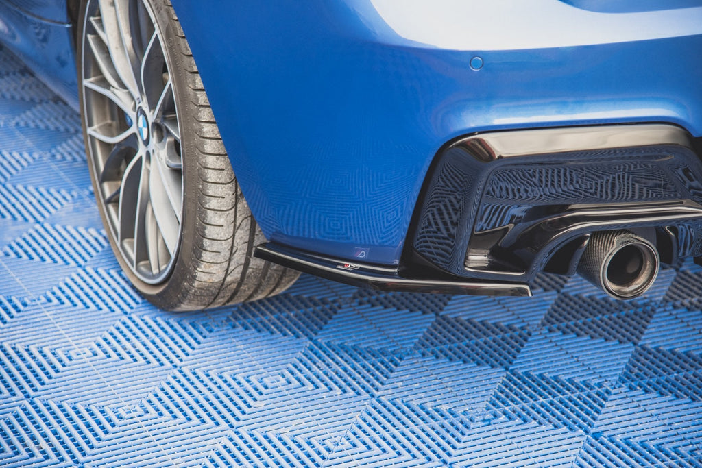 Splitters laterales traseros V2 DO añadido V1 BMW M135i F20
