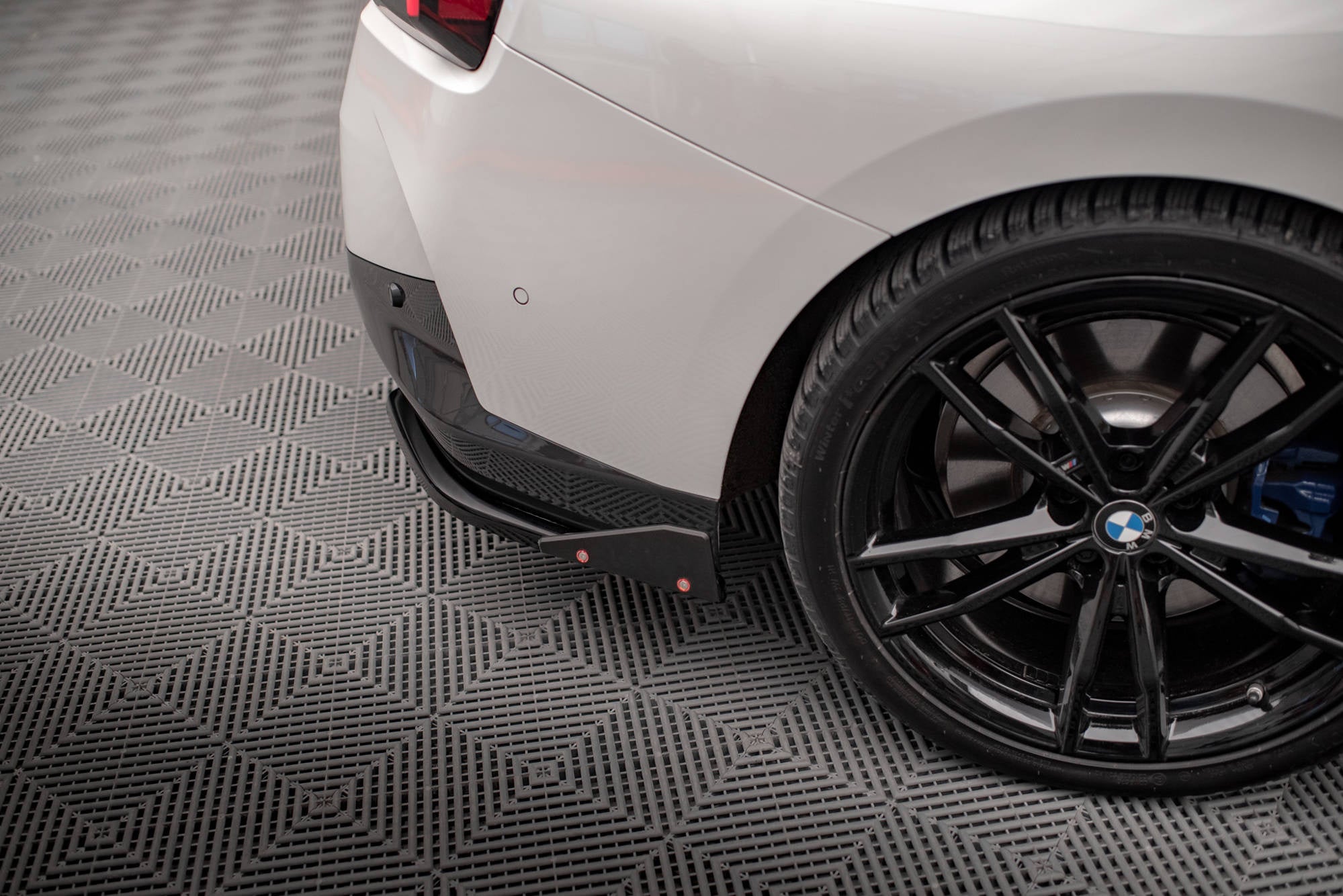 Splitters laterales traseros V.2 + Flaps BMW Serie 2 Coupé M-Pack G42
