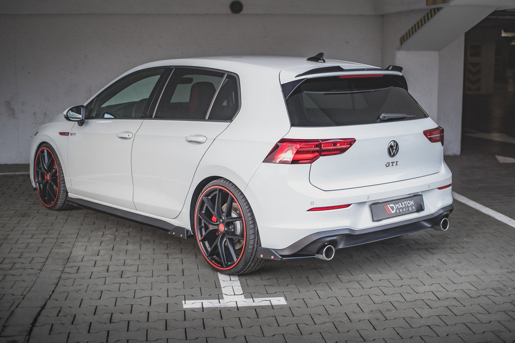 Splitters laterales traseros V.2 + Flaps Volkswagen Golf GTI / GTE Mk8