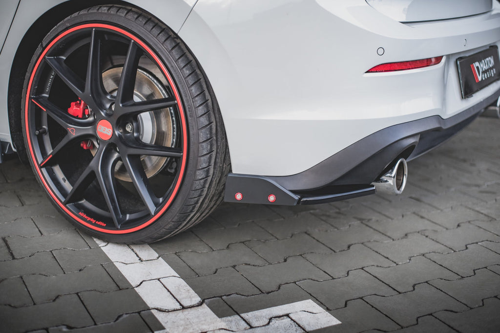 Splitters laterales traseros V.2 + Flaps Volkswagen Golf GTI / GTE Mk8