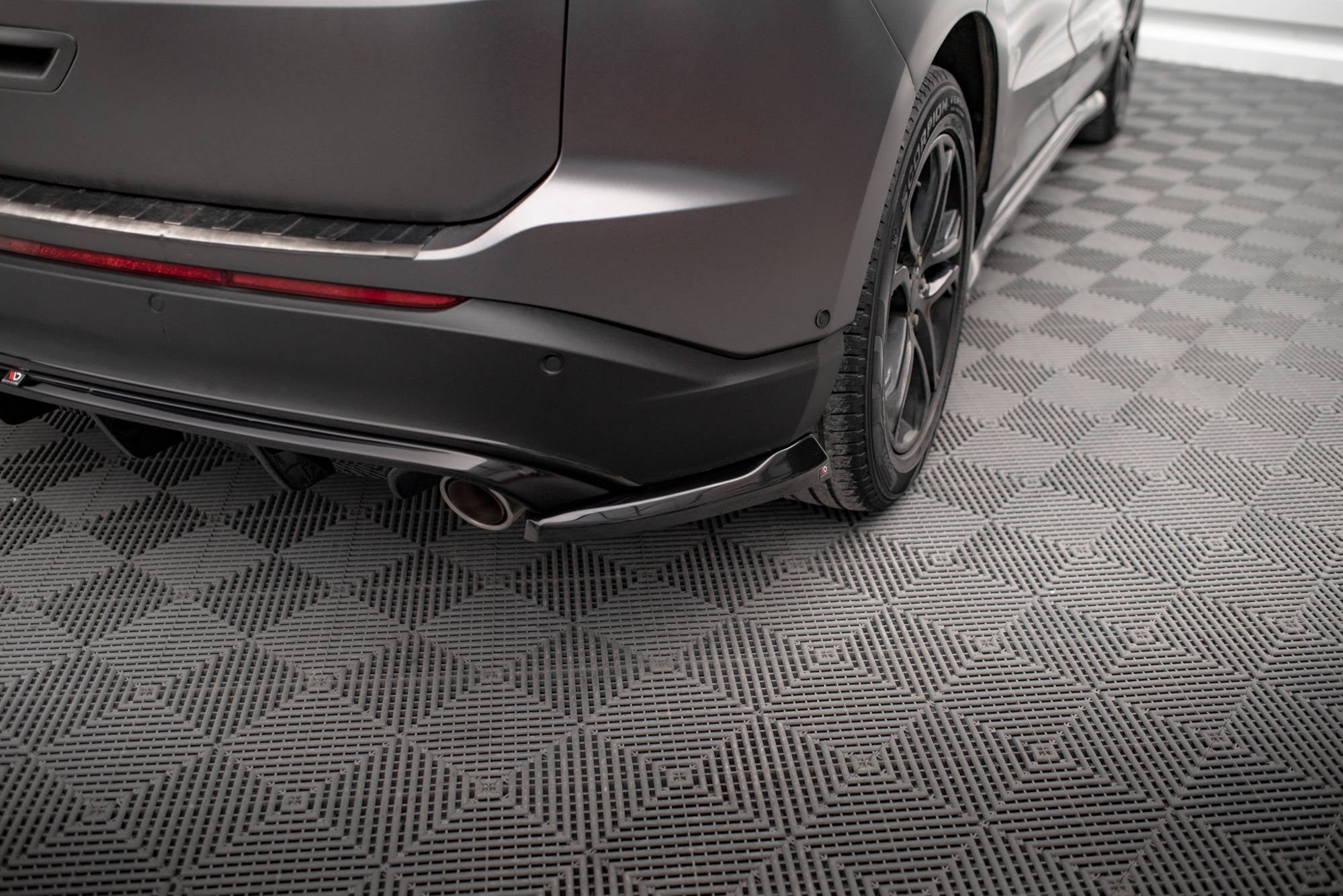 Splitters laterales traseros V.2 Ford Edge Mk2