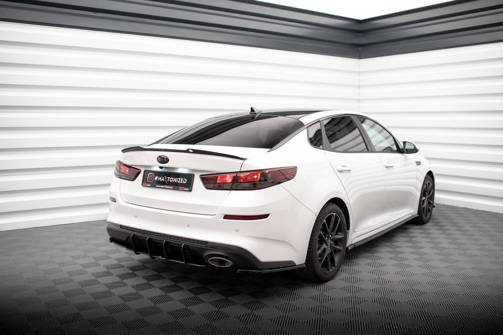 Splitters laterales traseros V.2 Kia Optima Mk4 Facelift