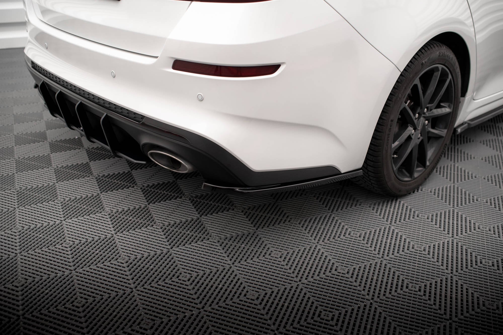 Splitters laterales traseros V.2 Kia Optima Mk4 Facelift
