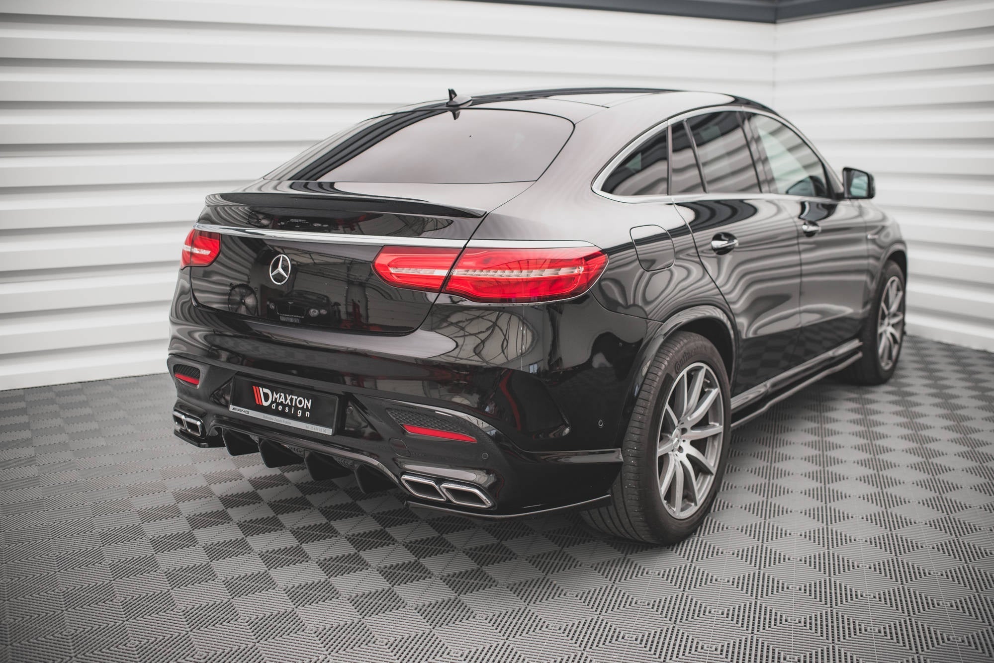 Splitters laterales traseros V.2 Mercedes-Benz GLE Coupé 63 AMG C292