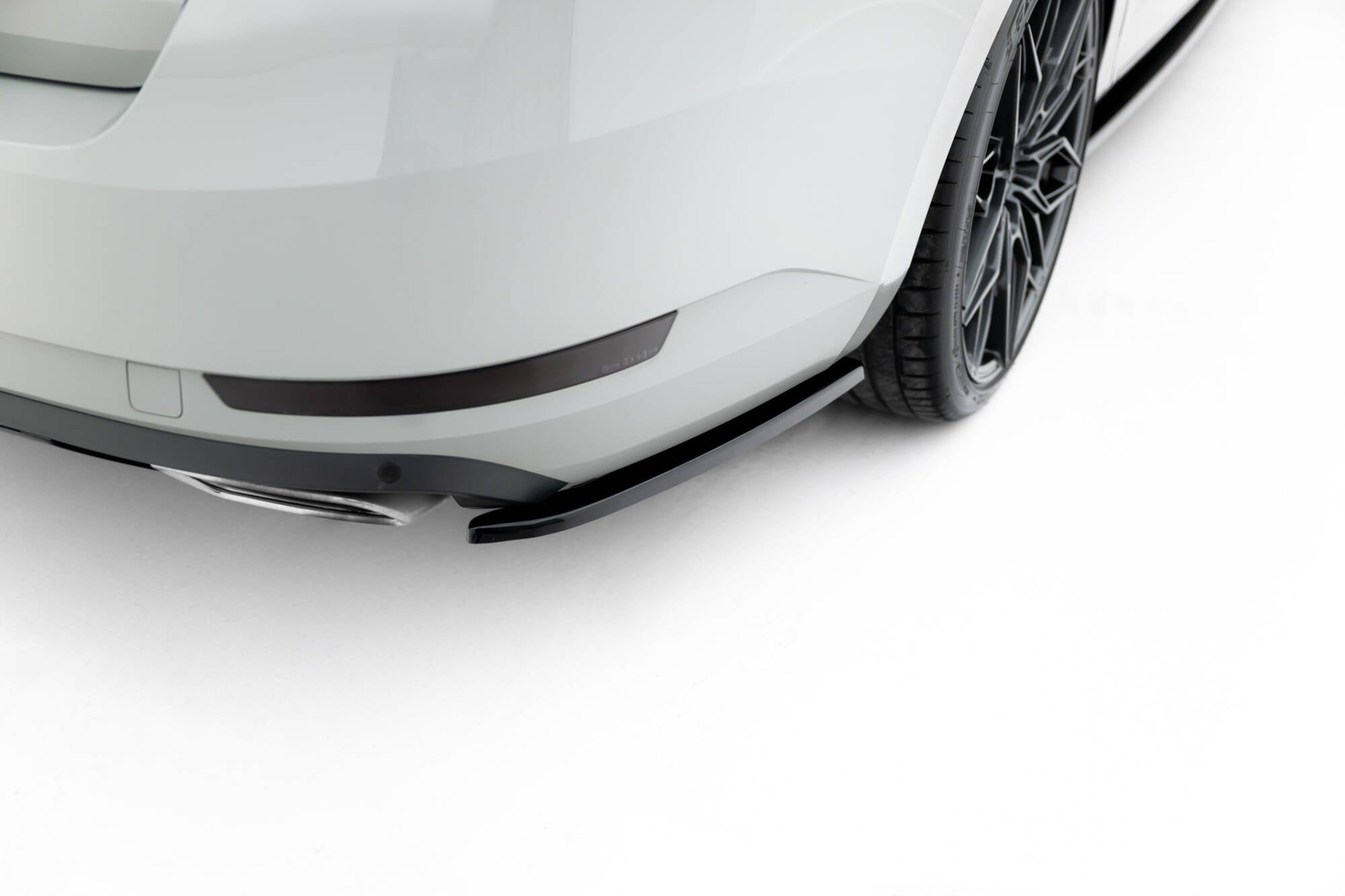 Splitters laterales traseros V.2 Skoda Superb Liftback / Familiar Mk3