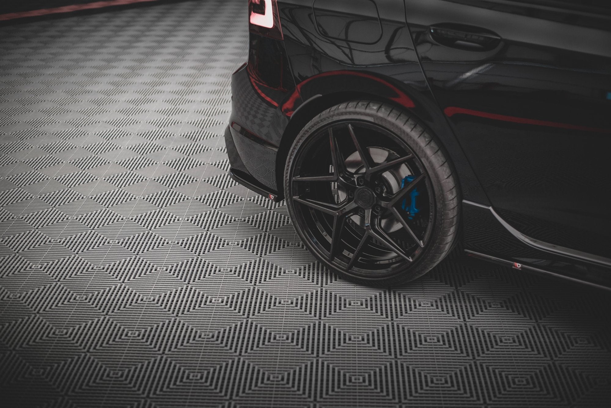 Splitters laterales traseros V.3 Volkswagen Golf R Hatchback Mk8