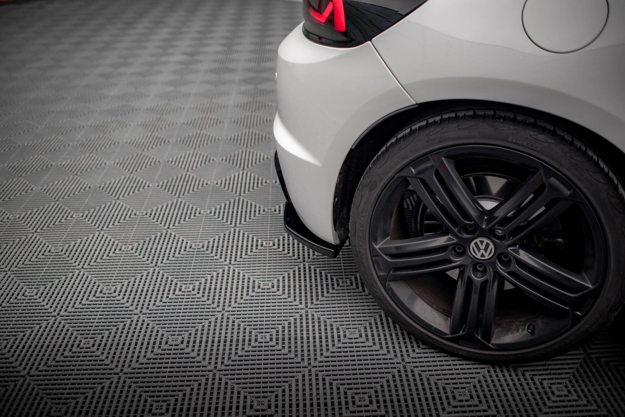 Splitters laterales traseros V.3 Volkswagen Scirocco R Mk3