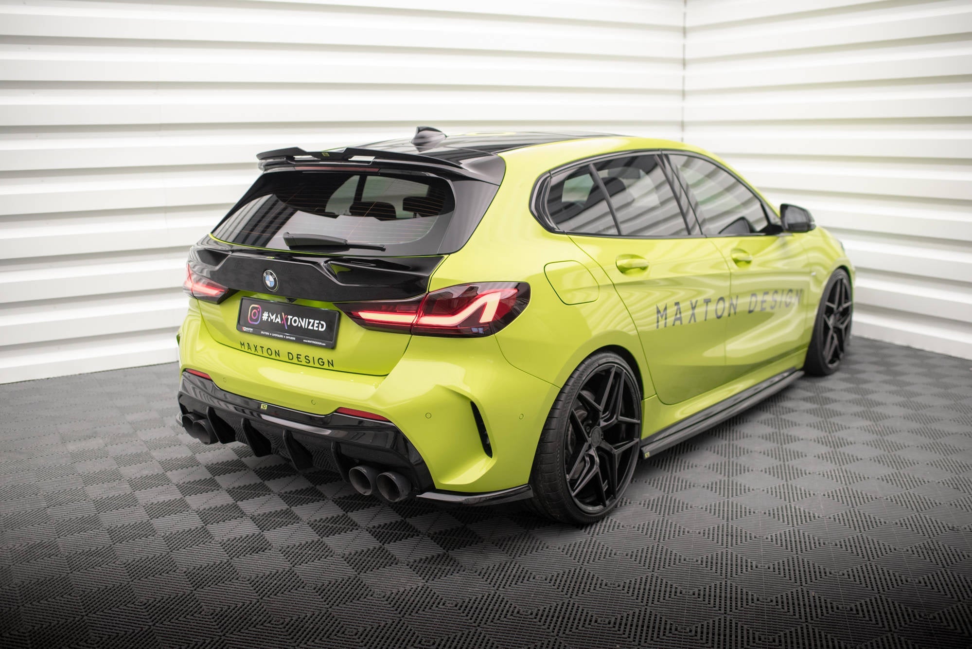 Splitters laterales traseros V5 DO Añadido V3 BMW Serie 1 M-Pack M135i 128ti F40