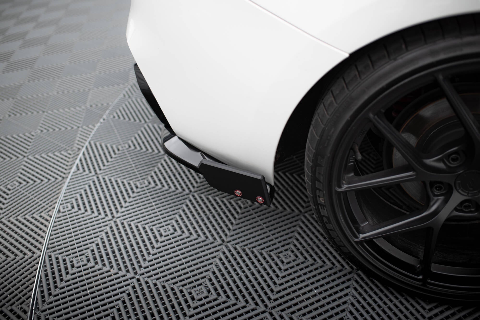 Splitters laterales traseros V5 Flaps DO Añadido V3 BMW Serie 1 M-Pack M140i F20 Facelift