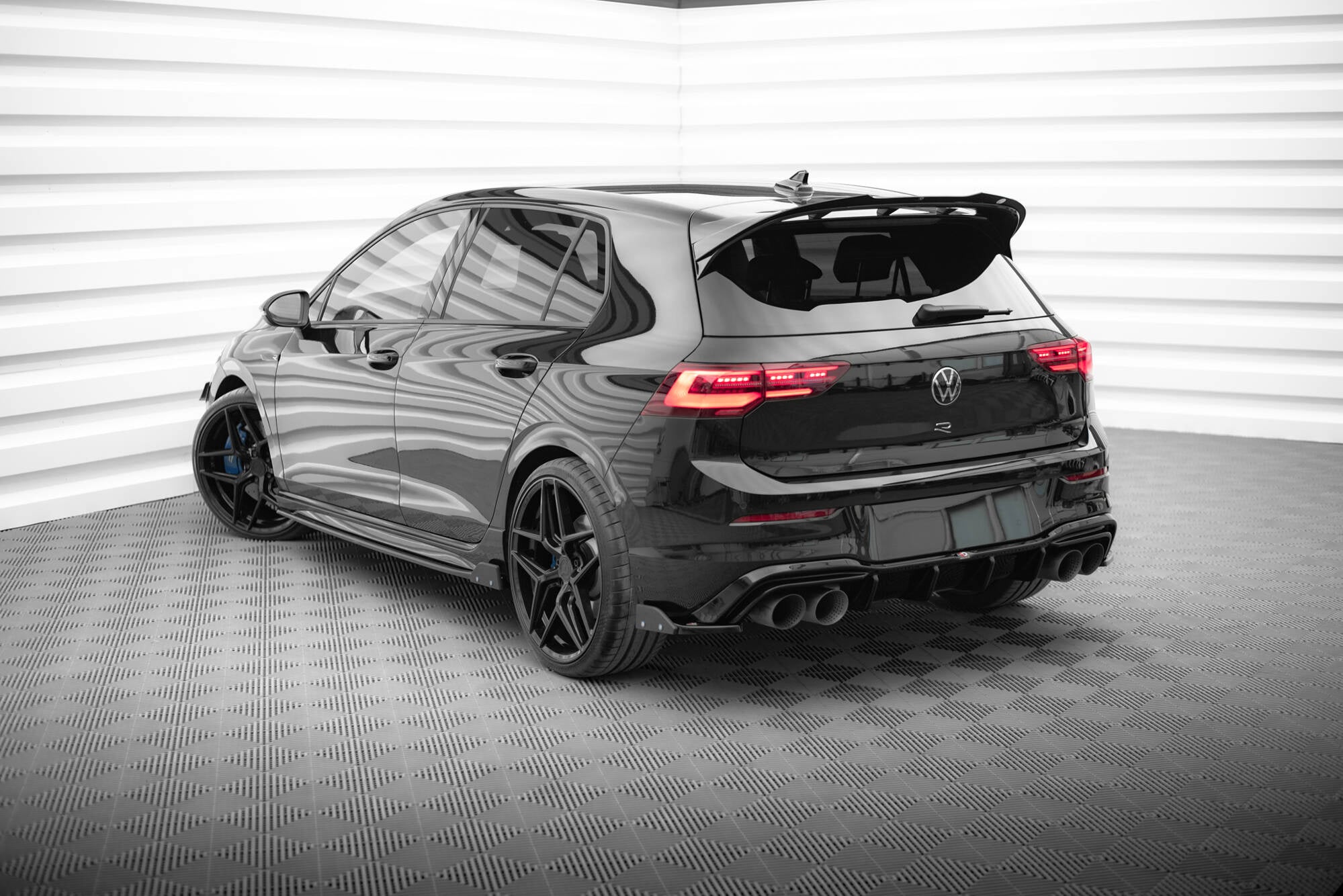 Splitters laterales traseros V.6 + Flaps Volkswagen Golf R Hatchback Mk8