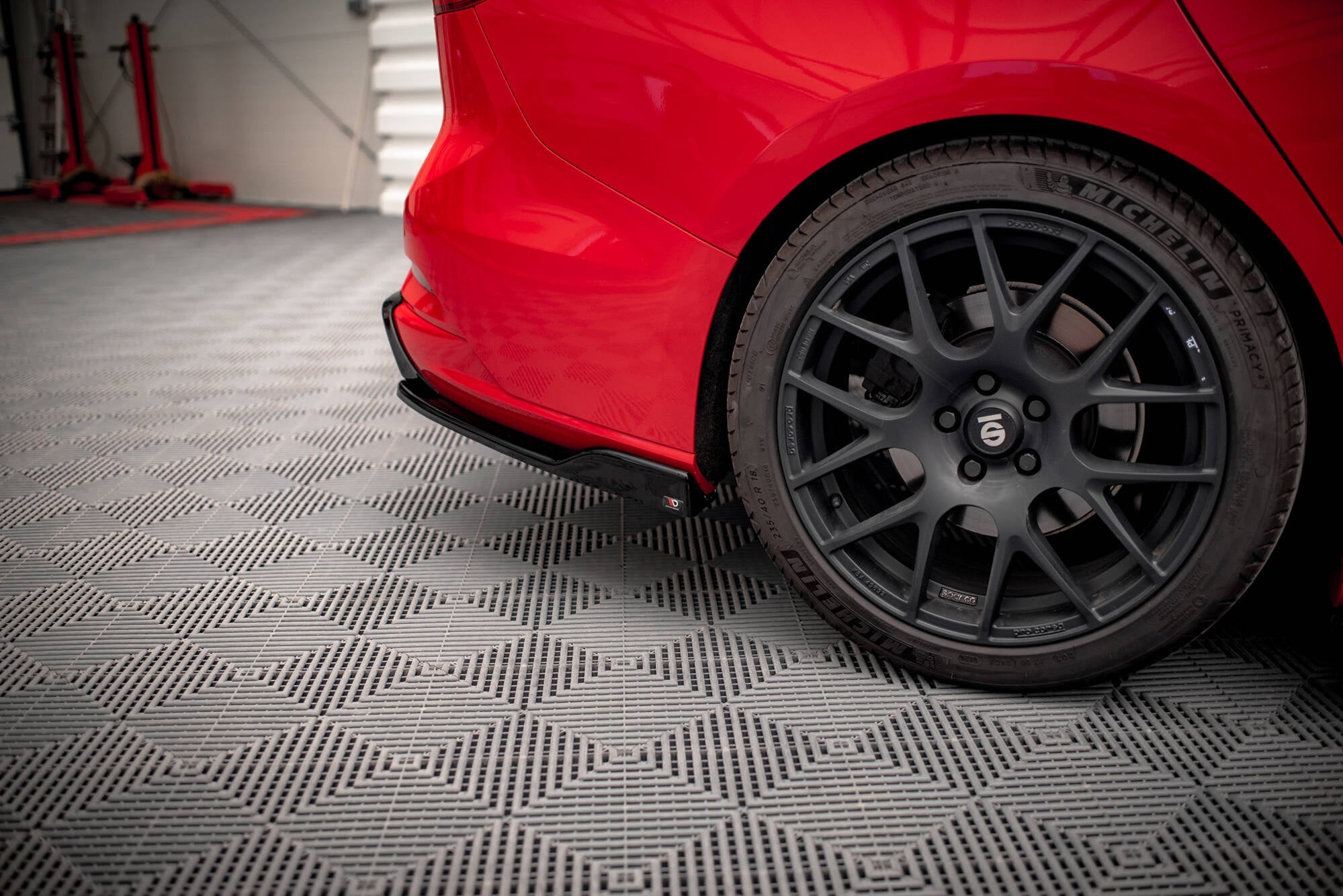 Splitters laterales traseros V.8 Ford Focus Familiar ST Mk4