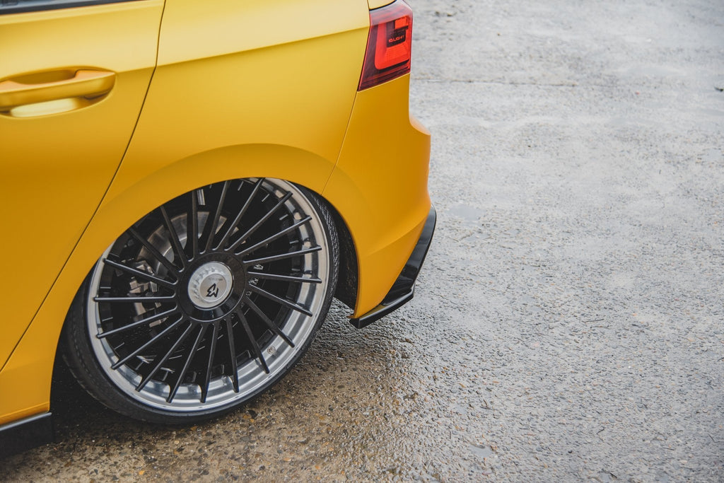 Splitters laterales traseros Volkswagen Golf Mk8