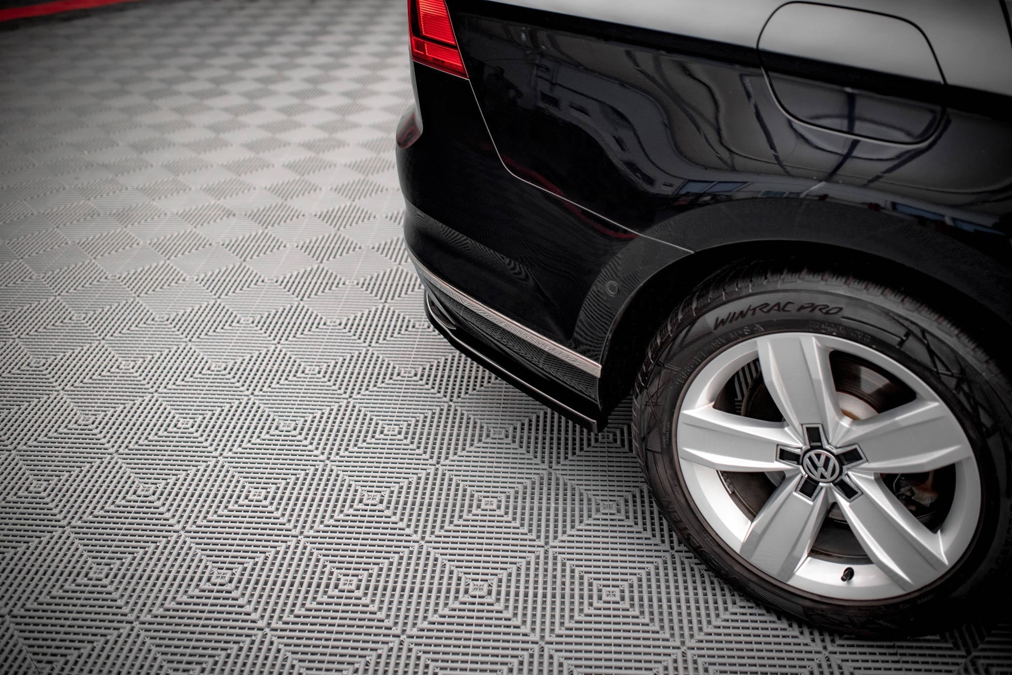 Splitters laterales traseros Volkswagen Passat B8 Facelift