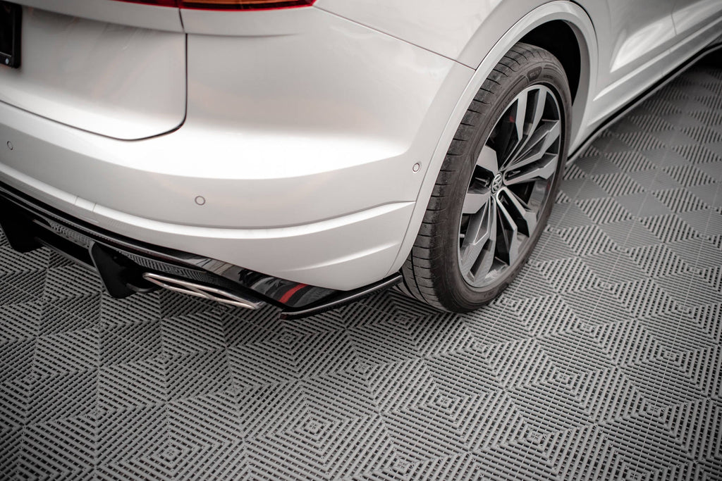 Volkswagen Touareg R-line Mk3 Rear Side Splitters