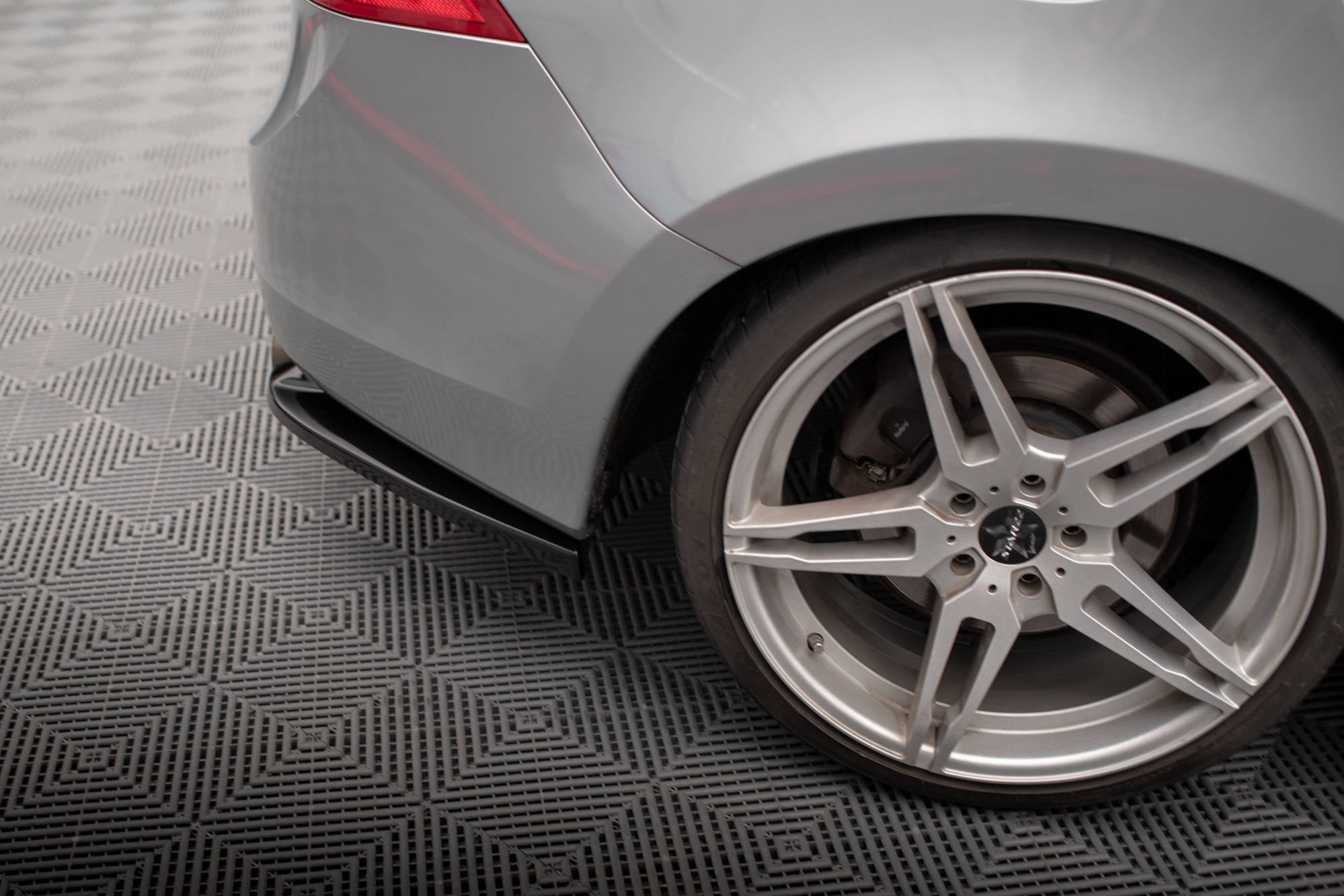 Splitters laterales traseros Volvo S60 Mk2