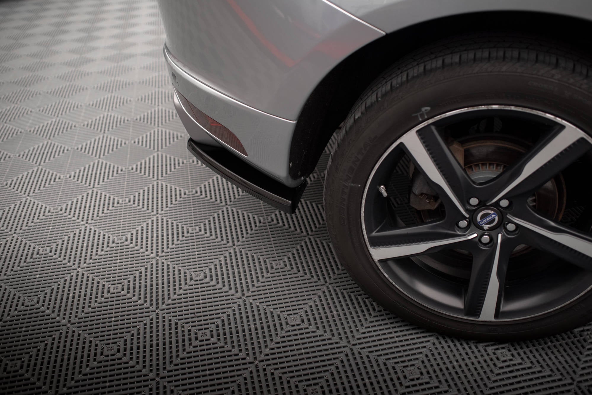 Splitters laterales traseros Volvo XC60 R-Design Mk1 Facelift