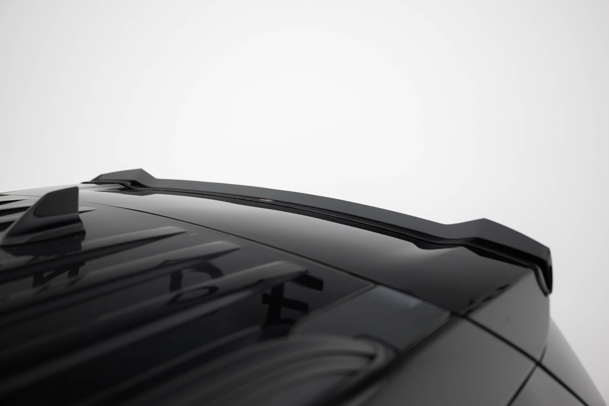 Extensión de alerón Ford Explorer XLT Mk6