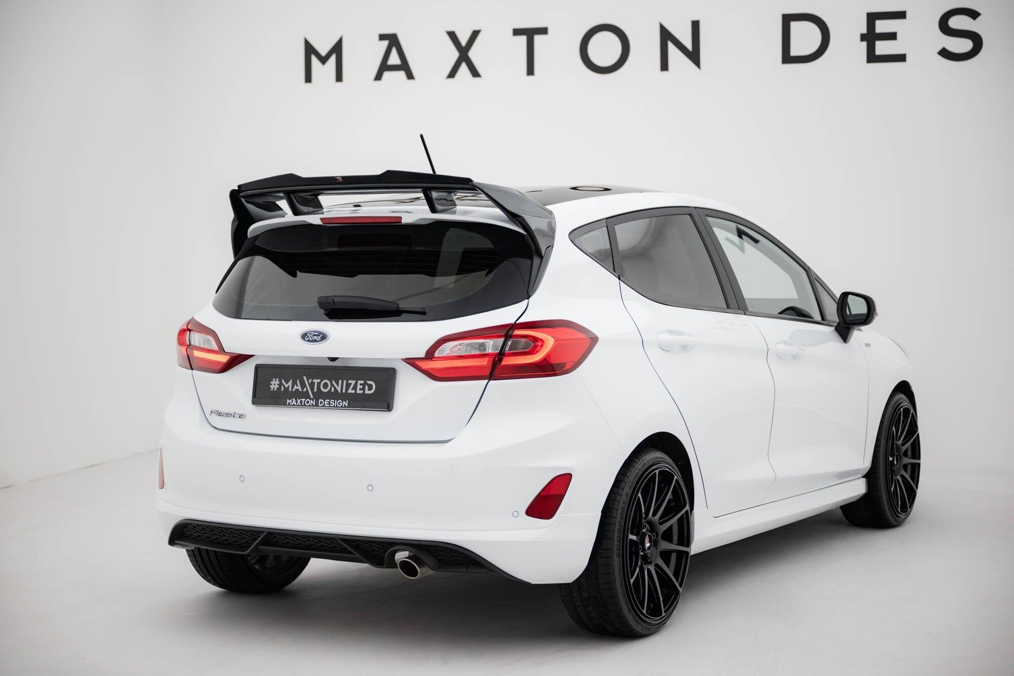 Extensión de alerón Ford Fiesta Standard / ST / ST-Line Mk8 (Do spoilera FO-FI-8-FH1FP)