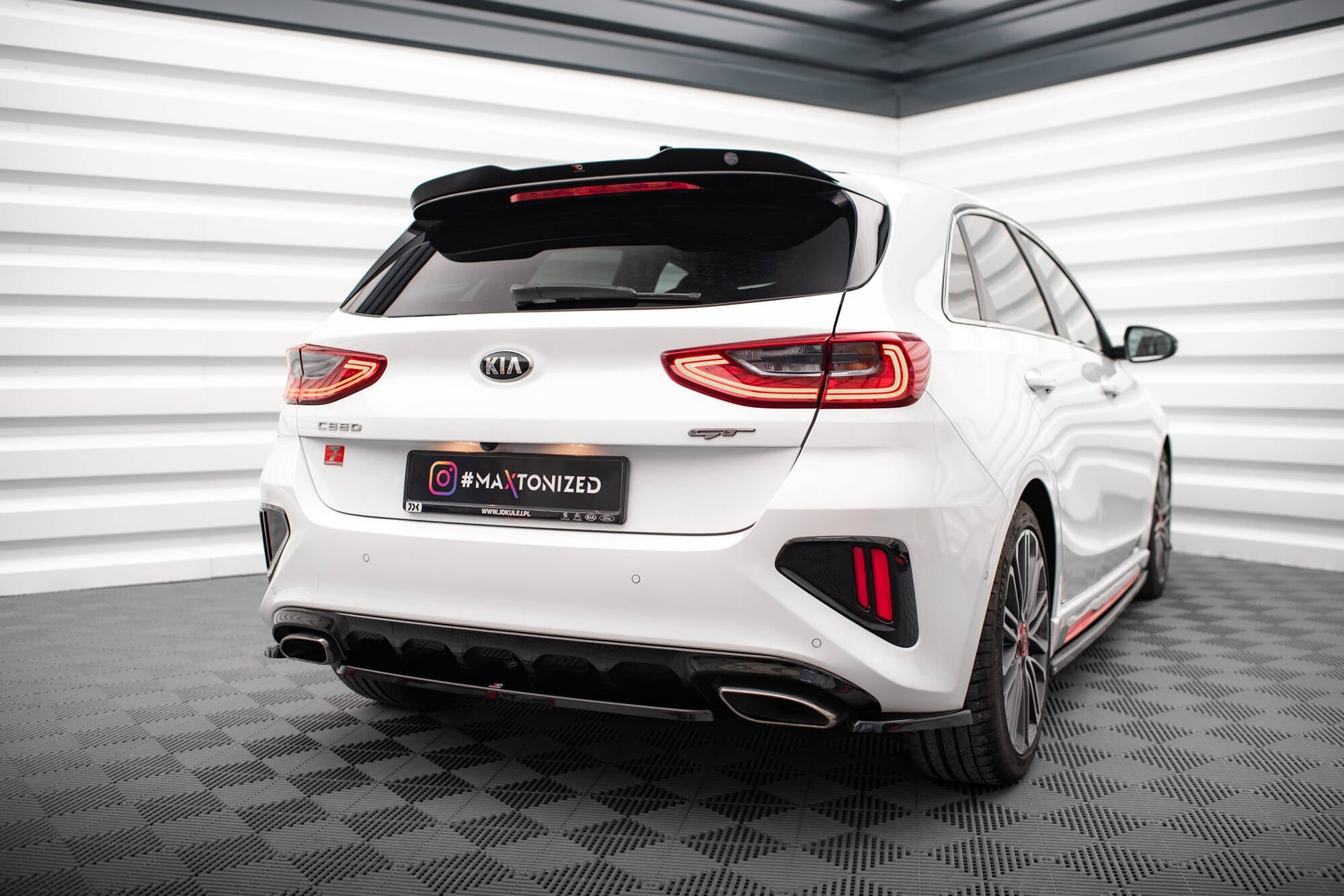 Extensión de alerón Kia Cee'd GT Mk3