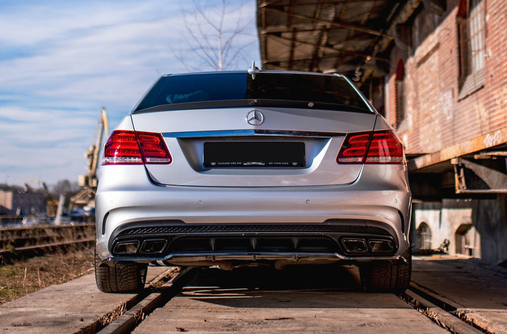 Extensión de alerón Mercedes-Benz E63 AMG / AMG-Line / Standard Berlina Sedán W212 Facelift