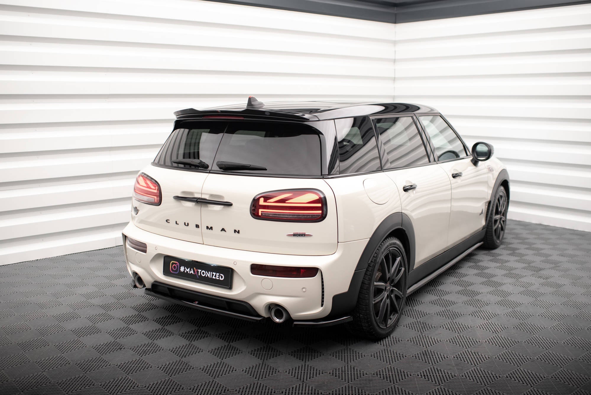 Extensión de alerón Mini Cooper Clubman John Cooper Works F54