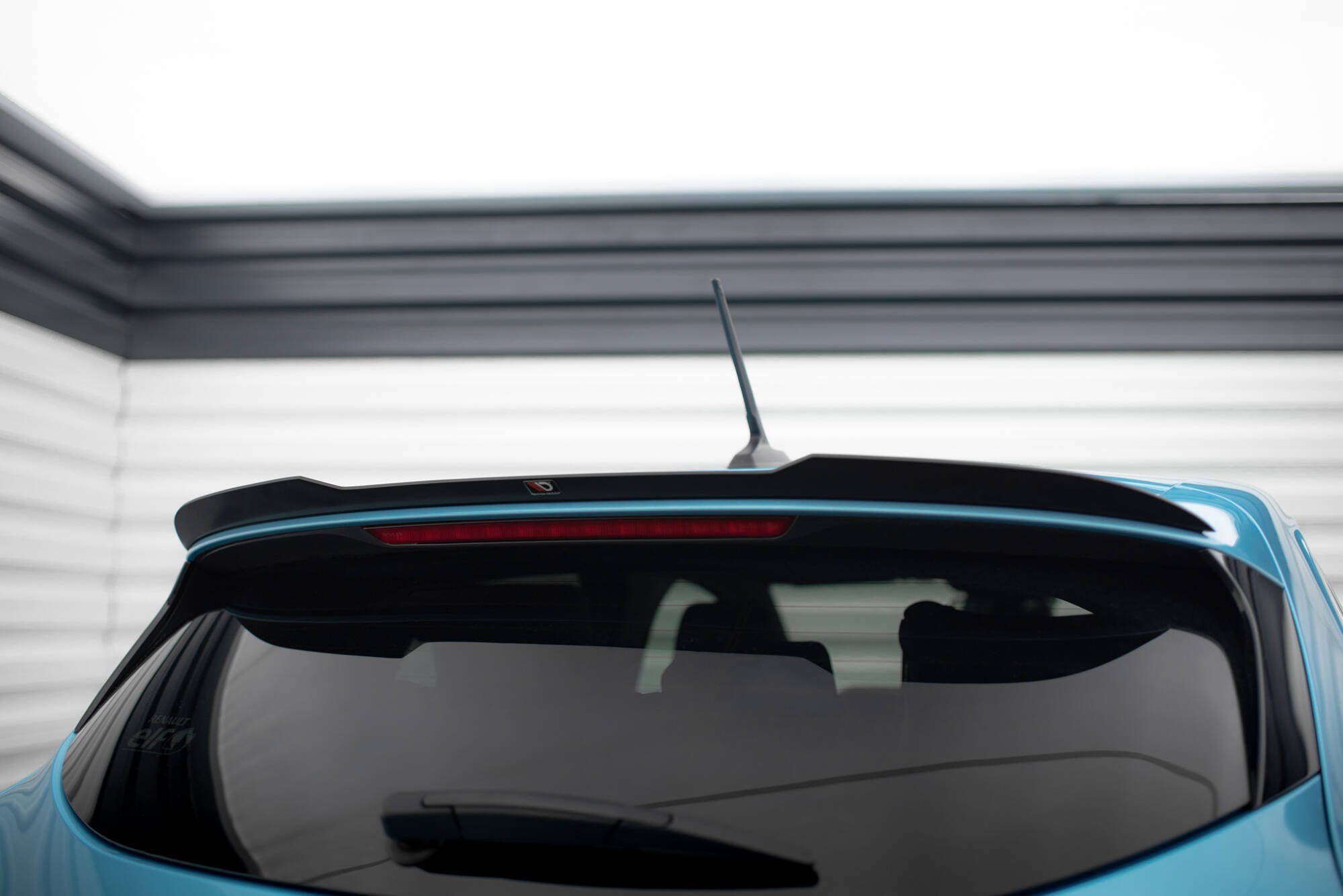 Extensión de alerón Renault Clio Mk5