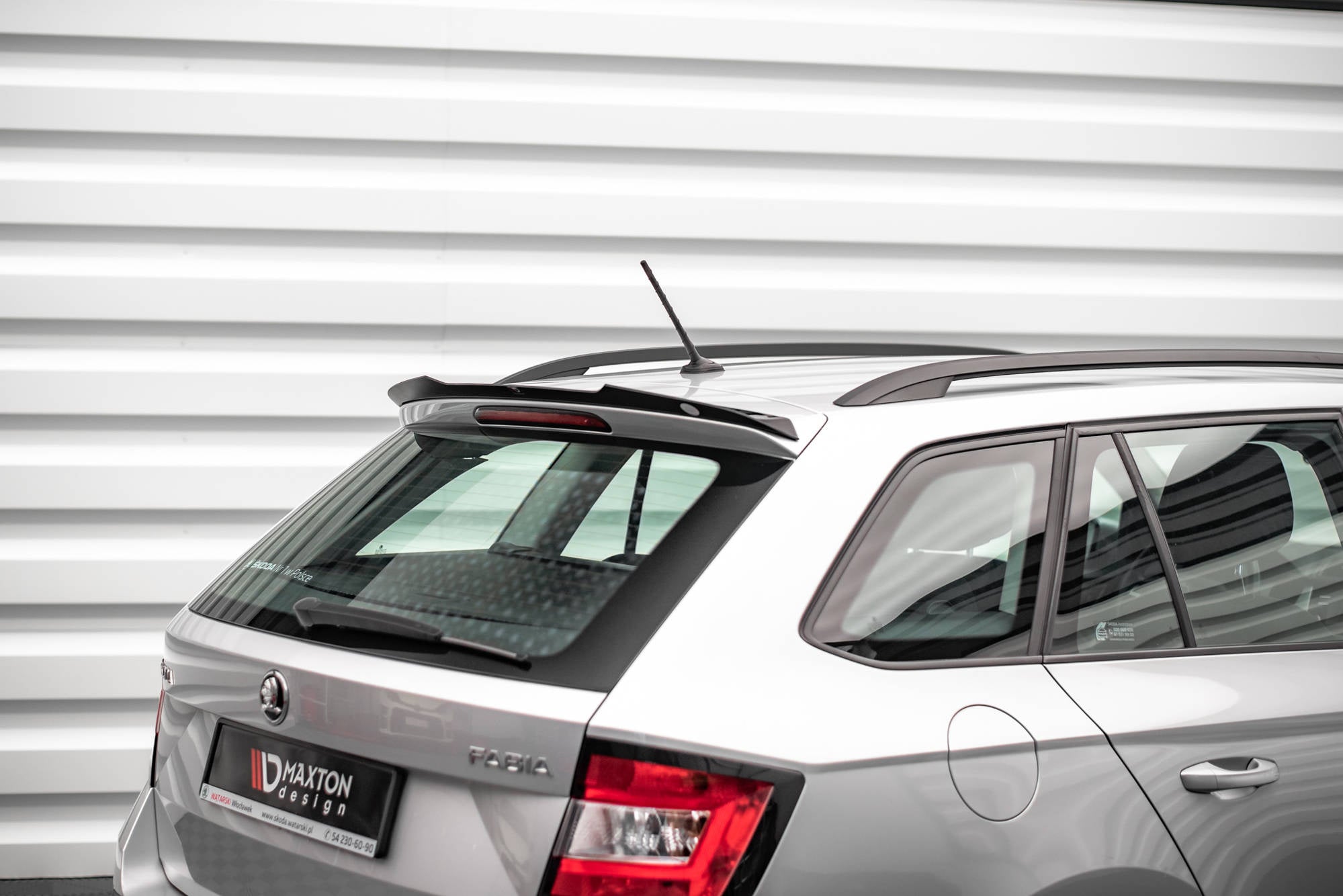Extensión de alerón Skoda Fabia Familiar Mk3