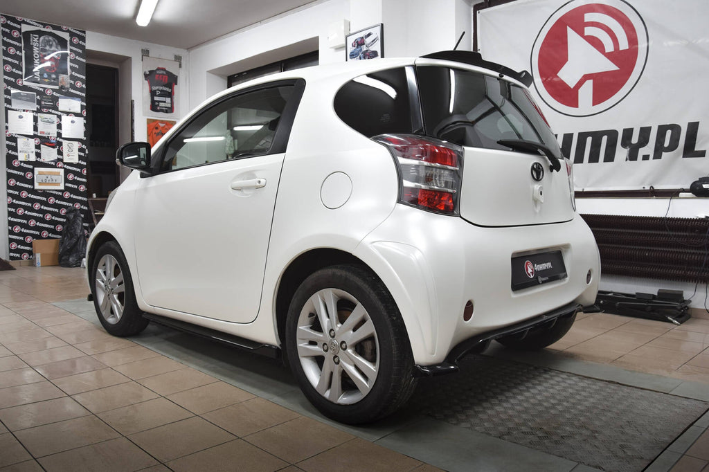 Extensión de alerón Toyota IQ