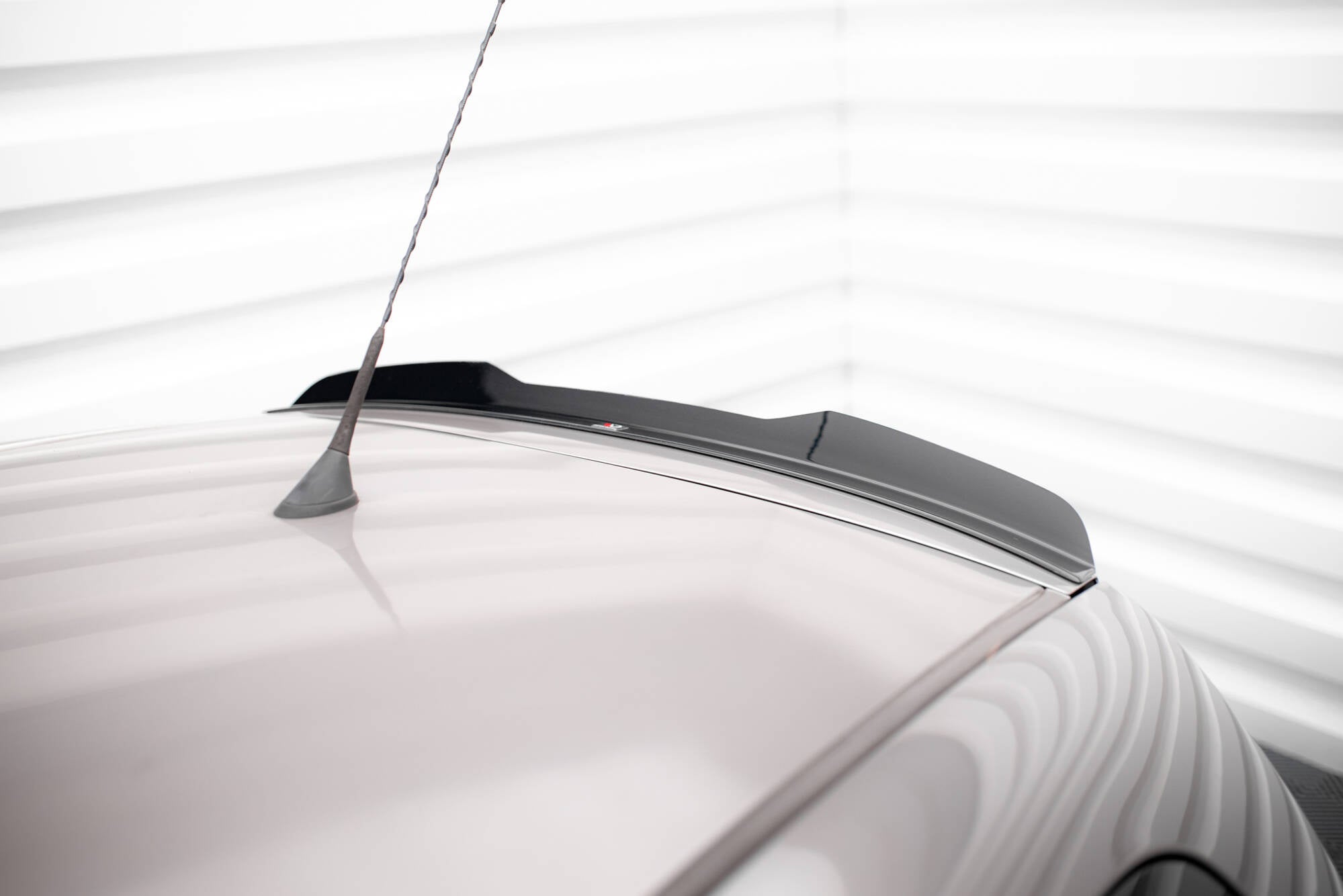 Extensión de alerón Toyota Yaris T-Sport Mk1 Facelift