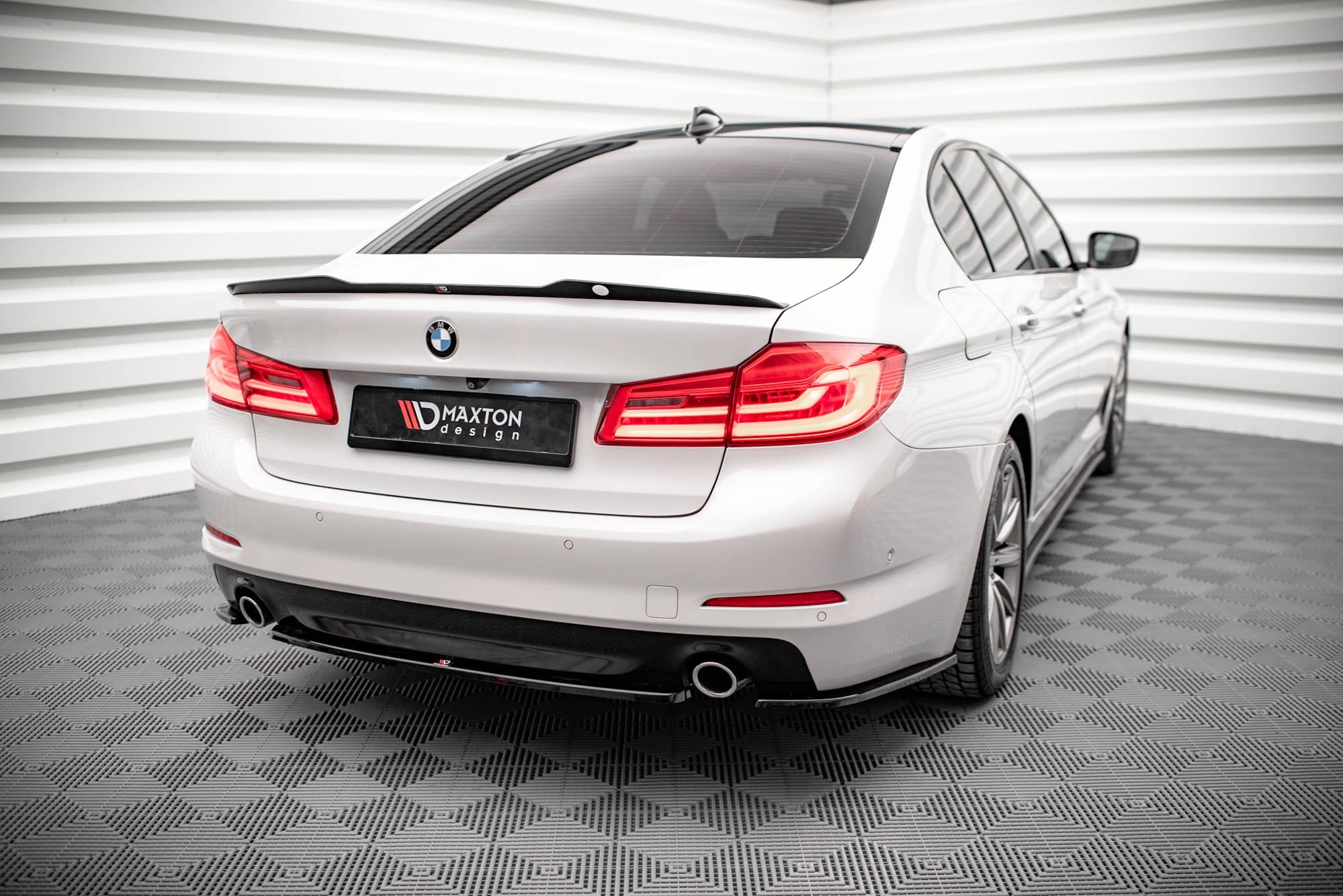 Extensión de alerón V.1 BMW Serie 5 Berlina / Sedán G30