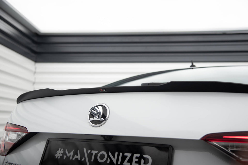 Extensión de alerón V.2 Skoda Superb Liftback Mk3 / Mk3 Facelift