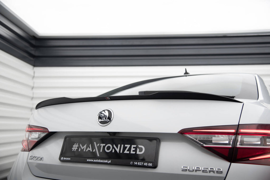 Extensión de alerón V.2 Skoda Superb Liftback Mk3 / Mk3 Facelift