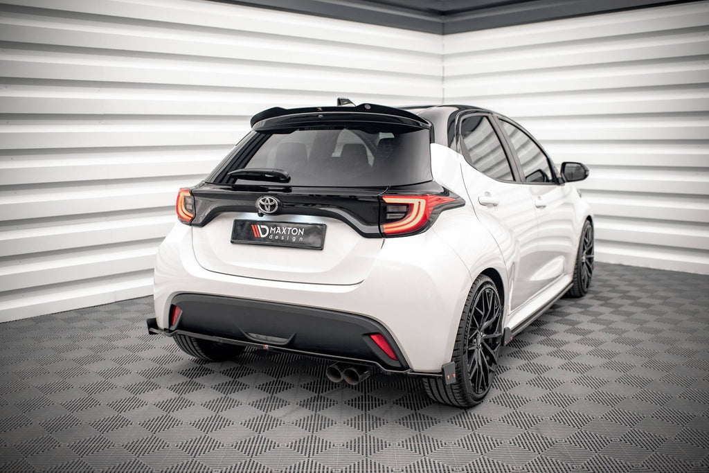 V.2 Spoiler Extension Toyota Yaris Mk4