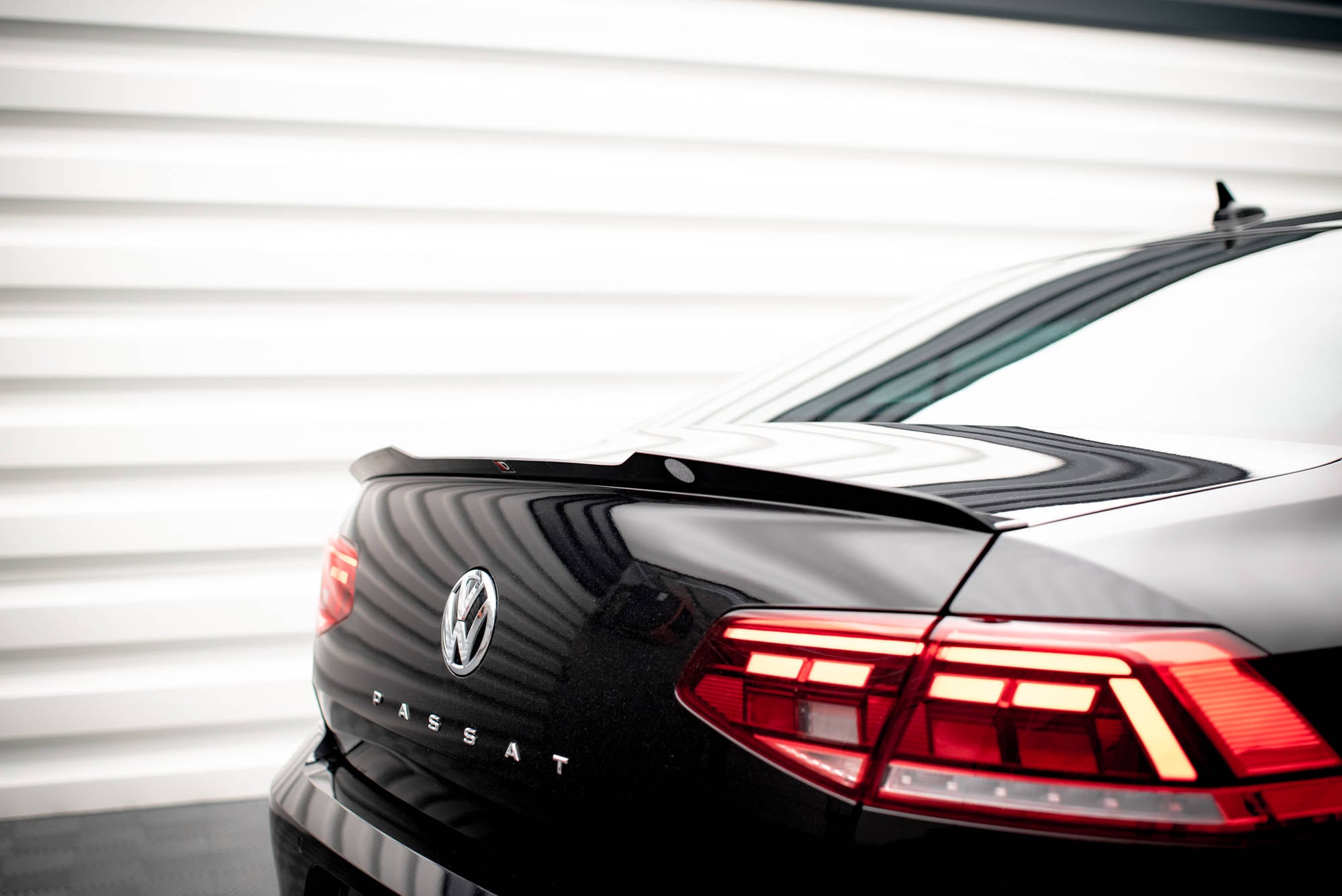 Extensión de alerón Volkswagen Passat Berlina / Sedán B8 Facelift
