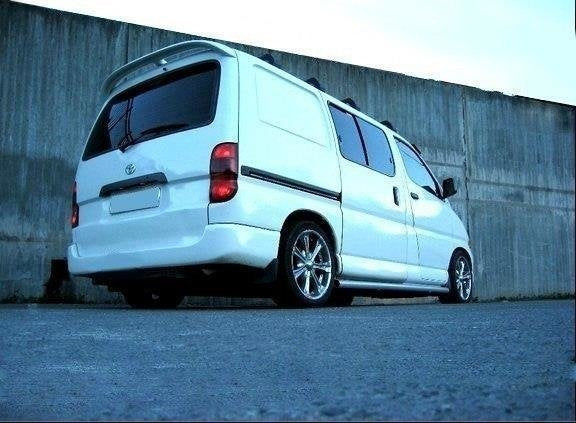 Spoiler trasero Toyota Hiace