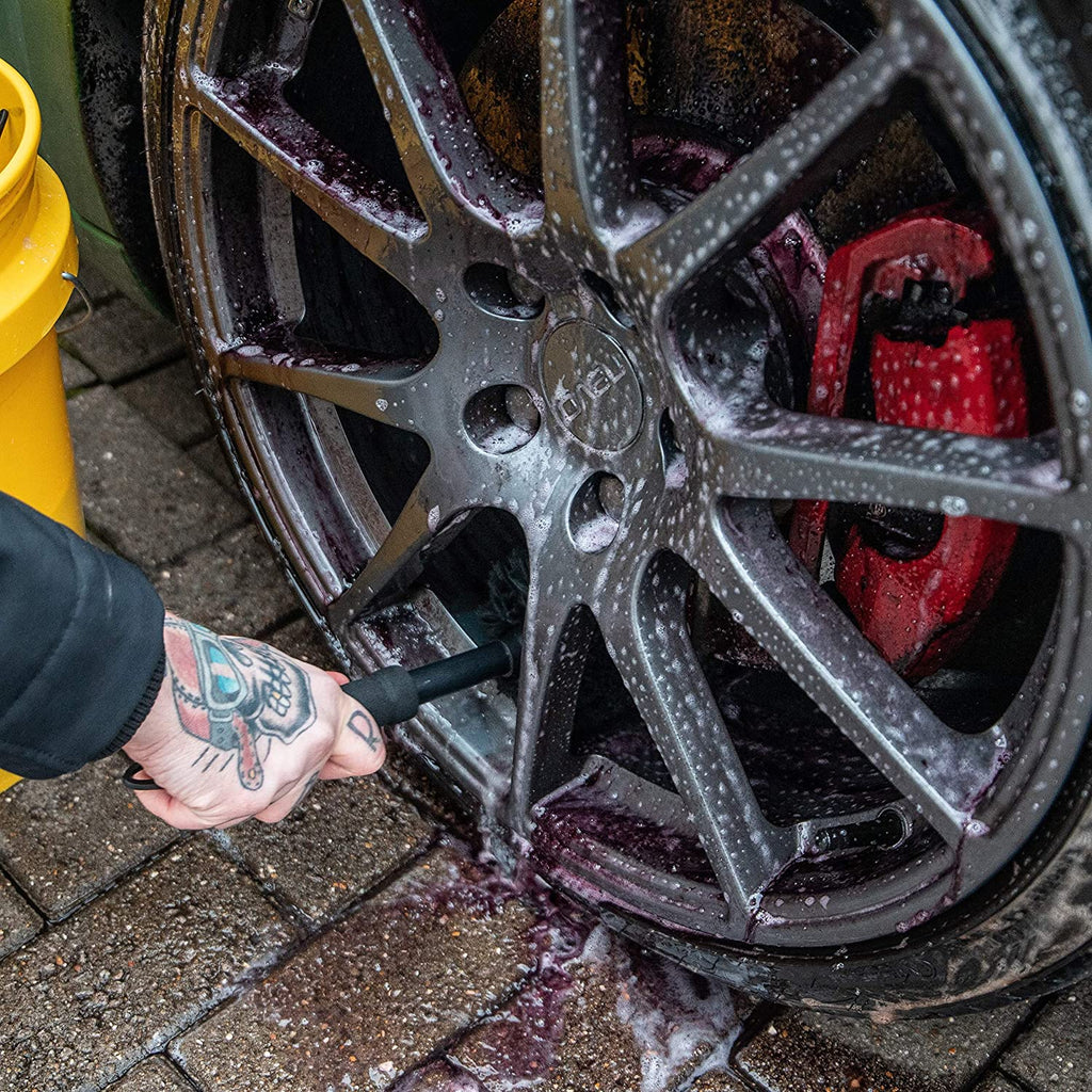 EXTRA LONG TIRE BRUSH - MEGUIAR'S