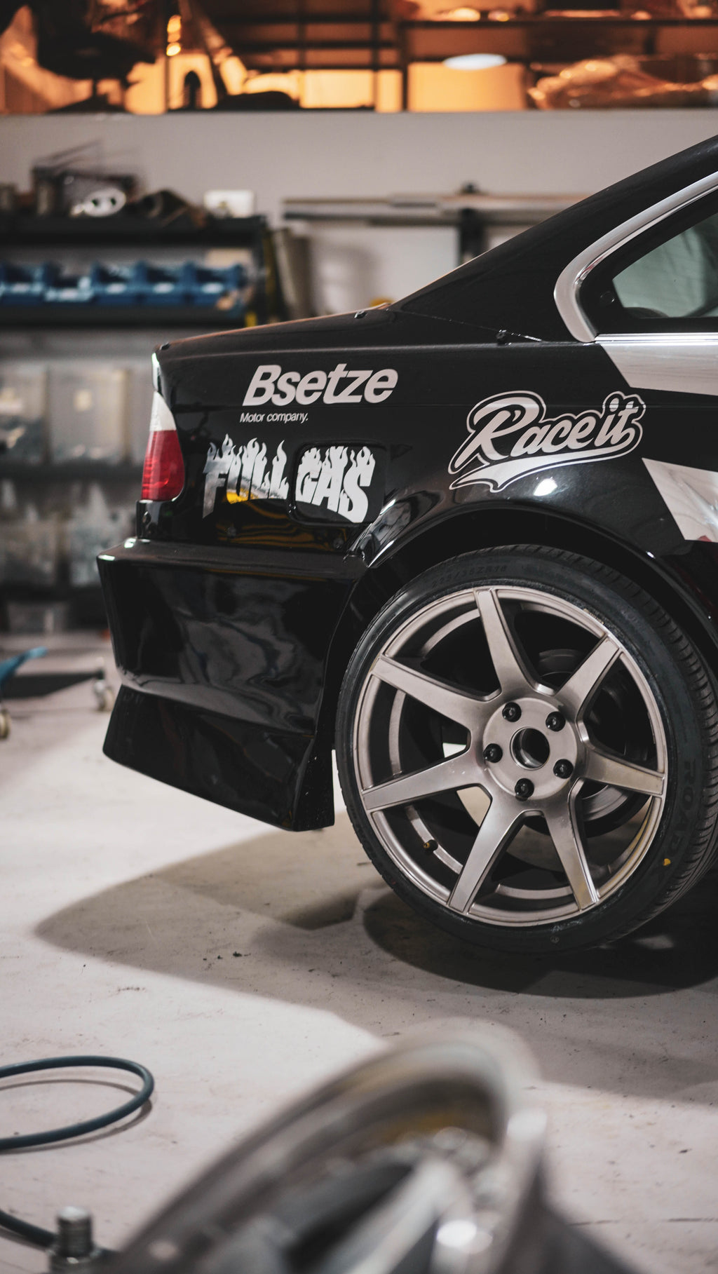 BMW E46 COUPE PRE FACELIFT OVERFENDERS - FULL GAS