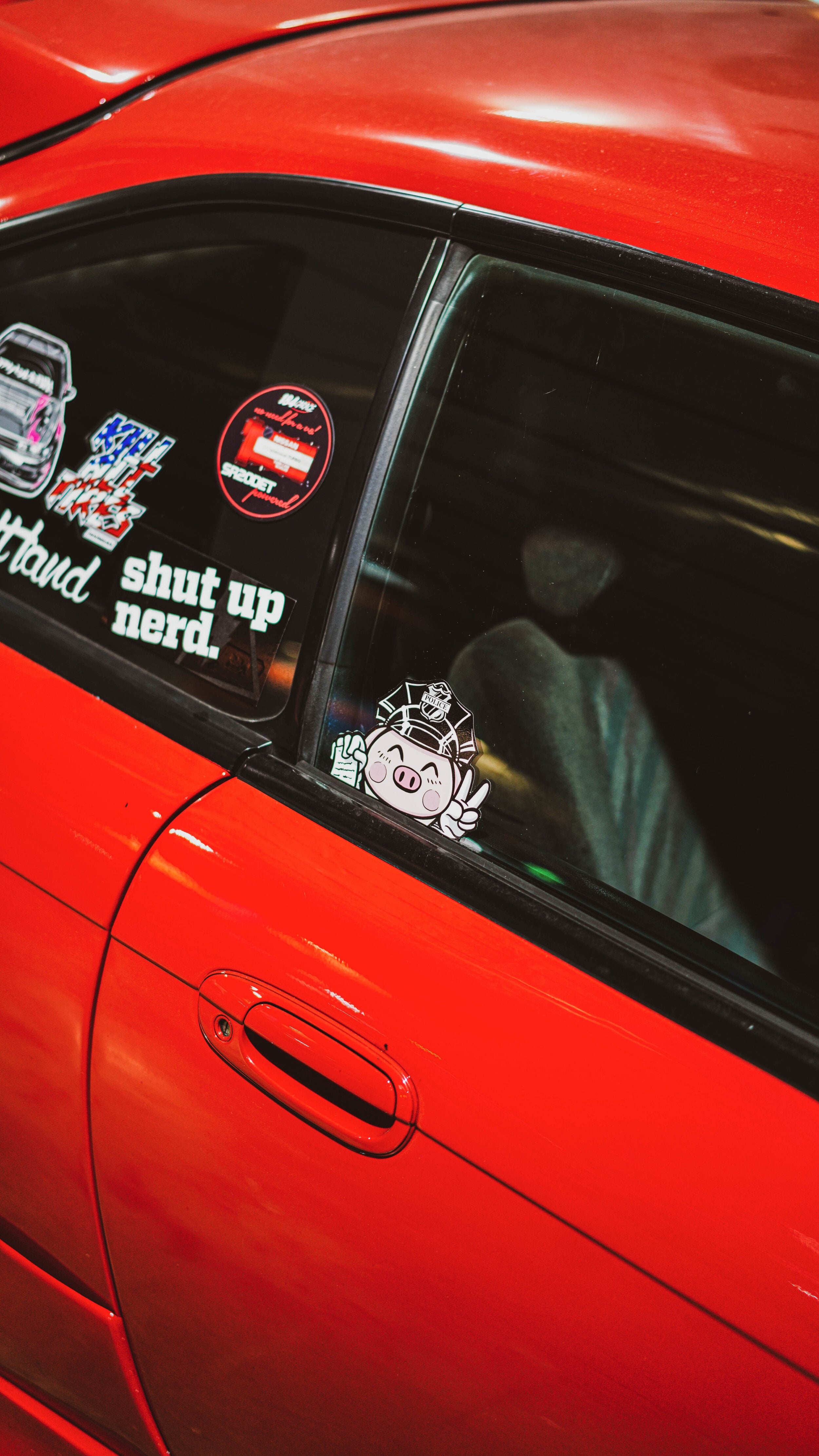 PEGATINA PEEKING WINDOW PIG - FULL GAS