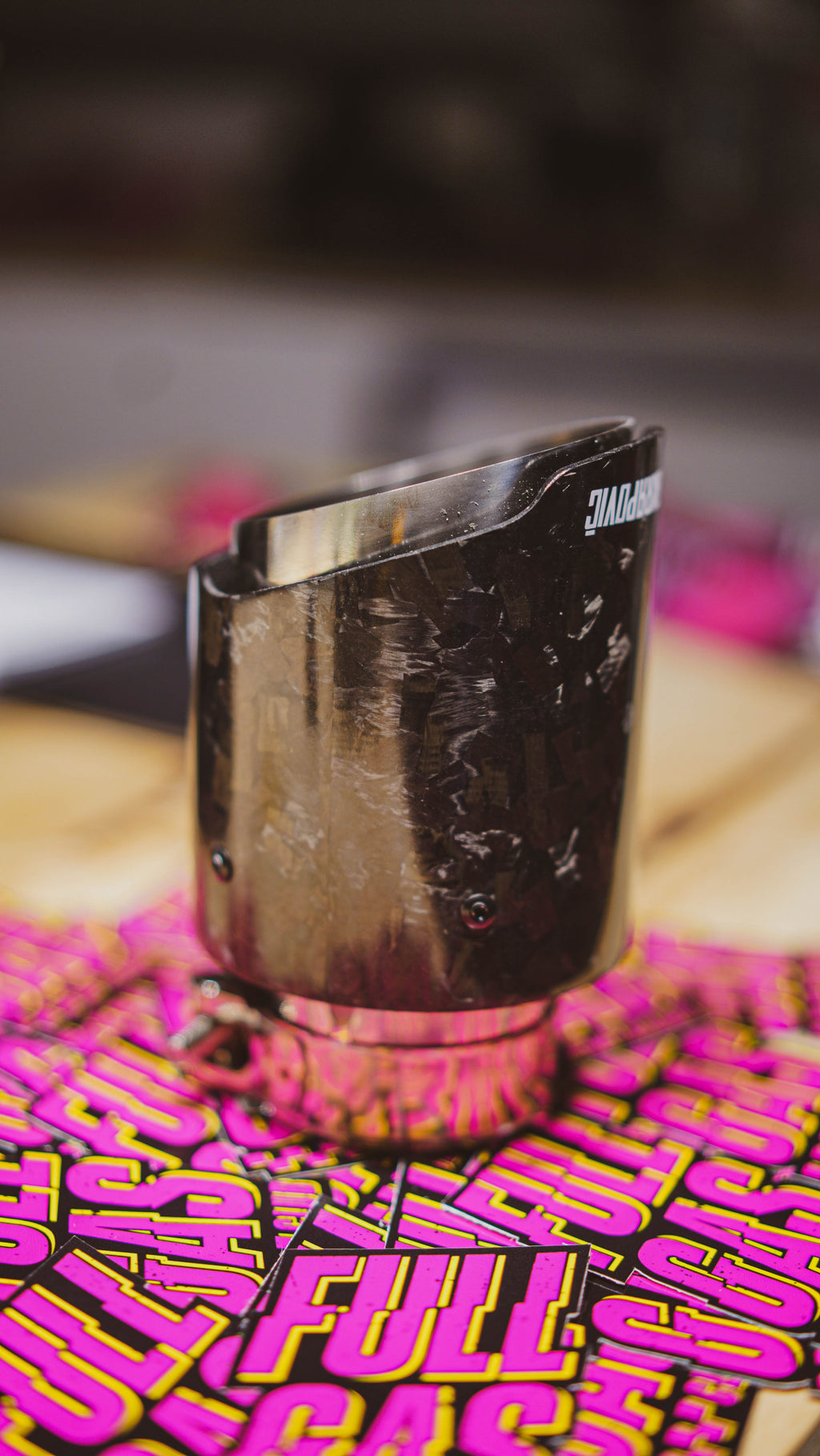 COLA DE ESCAPE 101mm CARBONO FORJADO