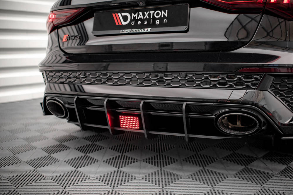 DIFUSOR STREET PRO MAXTON CON LUZ LED STOP AUDI RS3 8Y SPORTBACK